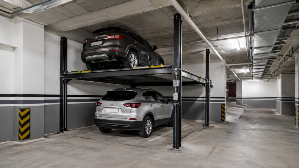 Elevadores para autos en México para sótanos con plataforma segura y altura adaptada al estacionamiento.